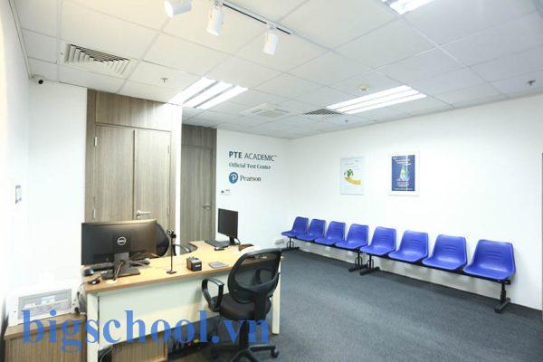 Lệ phí thi PTE 2025: Bảng giá và Mẹo tiết kiệm chi phí 4 Nên Thi PTE Ở Đức Anh Hay EMG Education Ở Đâu Tốt Hơn?