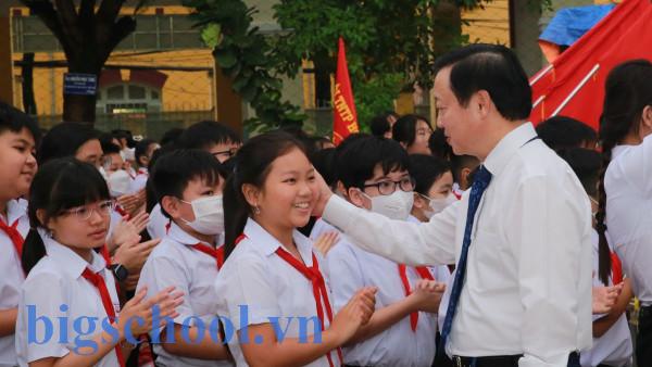 Tựu trường có học không? Giải đáp chi tiết cho phụ huynh 1 Tựu trường là gì và diễn ra khi nào?