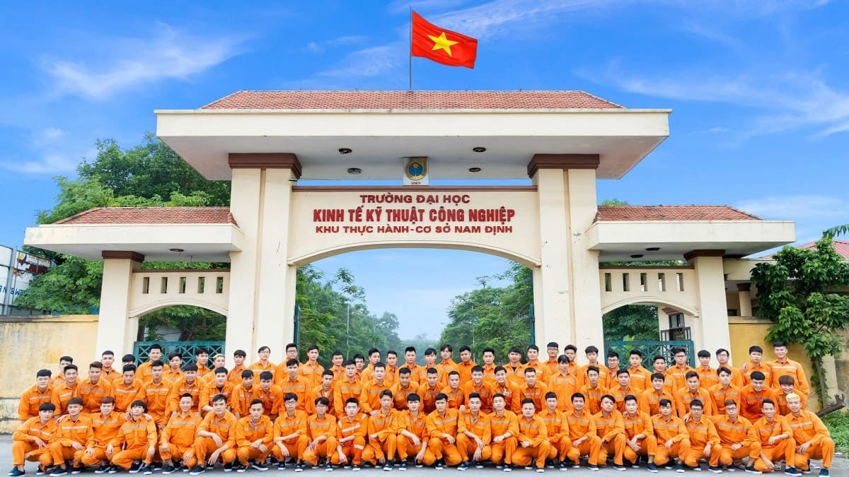 Học phí trường Đại học Kinh tế kỹ thuật công nghiệp tương đối phù hợp 